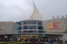 Atap Margo City Ambruk,...