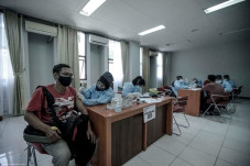 Kejar Target, Jabar...