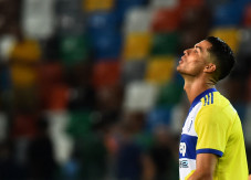 Ronaldo Jadi Cadangan...