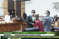 Menkumham Ajukan Pembuatan...