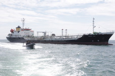 TNI AL Tangkap Kapal...