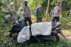 Mayat Wanita dalam Karung...