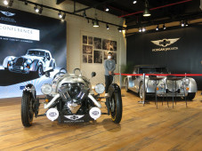 Tinggalkan Mesin Harley-Davidson...