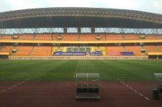 Siap 100 Persen, Stadion...