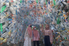 Ingatkan Bahaya Plastik,...