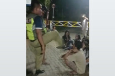 Viral, Tendangan Oknum...
