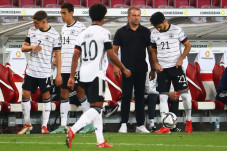Jerman vs Armenia; Ciptakan...