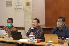 KLHK Gelar Rapat Penyelesaian...