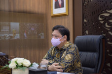 Airlangga Pastikan Semua...
