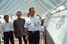Anies Unggah Progres...