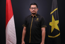 Ketum Partai Ummat Sebut...