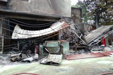 Bahan Kimia Tumpah ke...