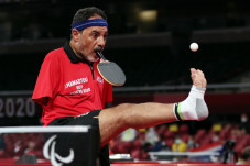 Main Tenis Meja Pakai...