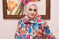 Cici Paramida Pelantun...