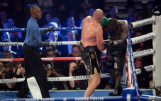Wilder: Tyson Fury Tunda...