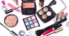 Memakai Make up Waterproof,...