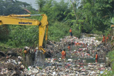 50 Ton Sampah Dibersihkan...