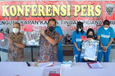 Rekrut dan Jual 3 Gadis...