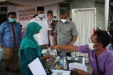 Lampung Berbatasan dengan...