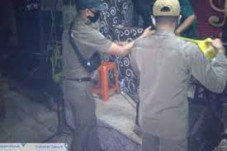 Langgar Prokes, A/A...