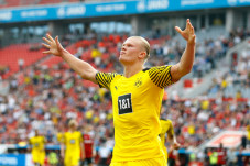 Liga Jerman; Bantu Dortmund...