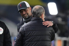 Leeds United Terpuruk,...
