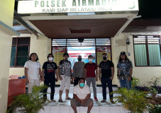 Jual Beras Tak Layak...