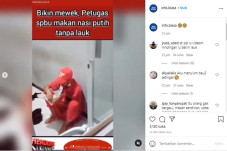 Viral Petugas SPBU Makan...