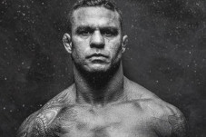 Usai KO Holyfield, Belfort...