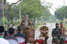 Bupati Winarti Meresmikan...
