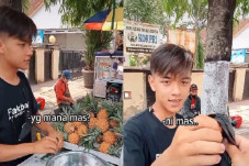Viral Video Penjual...