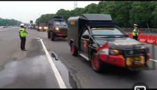Dikawal Berlapis TNI-Polri,...