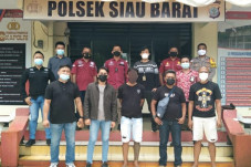 7 Tahun Buron, Pelaku...