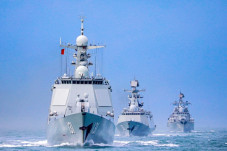 Armada Kapal Perang...