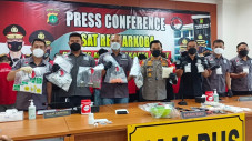 Polres Metro Jakarta...
