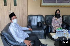 KH Cholil Nafis: Ibu...