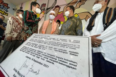 Kenang Setahun Kepergian...