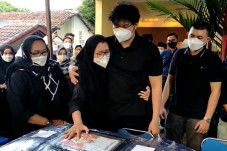 Jenazah Pilot Rimbun...