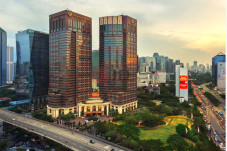 8 Gedung Pernikahan...