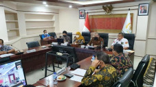 Ditengahi Ketua DPD...