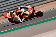 Nikmati Persaingan MotoGP...