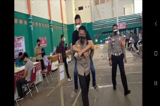 Kapolres Semarang Gendong...