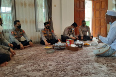 Gandeng Ponpes Syech...
