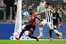 Pioli Buka Suara Usai...