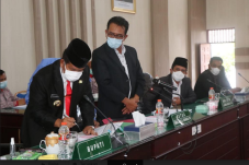 Usut Kebijakan Berpotensi...