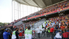 Aksi Gila Fans Lille...