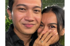 Eva Celia Dilamar Kekasih,...