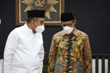 Dikunjungi Partai Gerindra,...