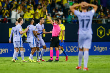 Hasil Cadiz vs Barcelona:...