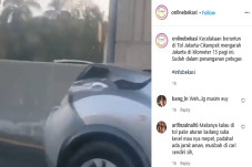 5 Mobil Tabrakan Beruntun...